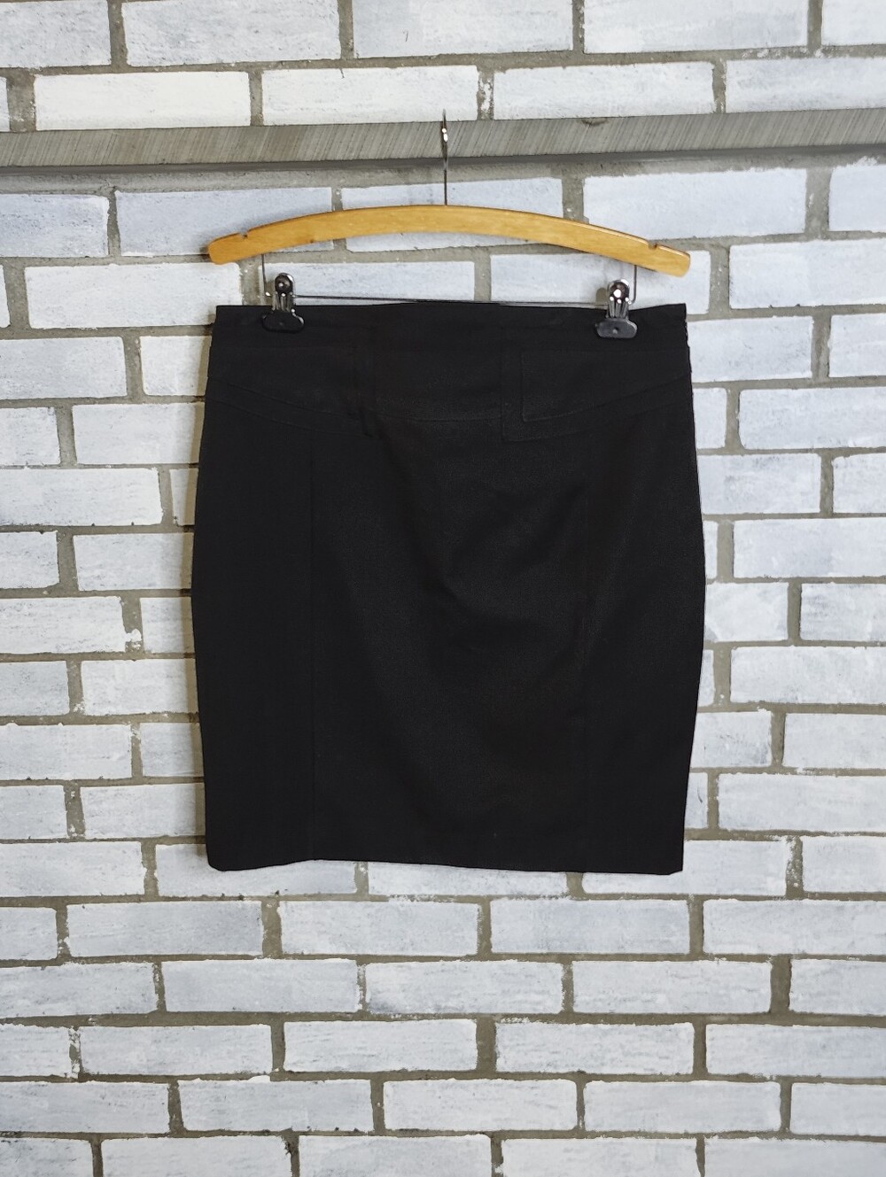 • Express Women's Straight Pencil Skirt 12 Black Lined Back Slit & Buckle